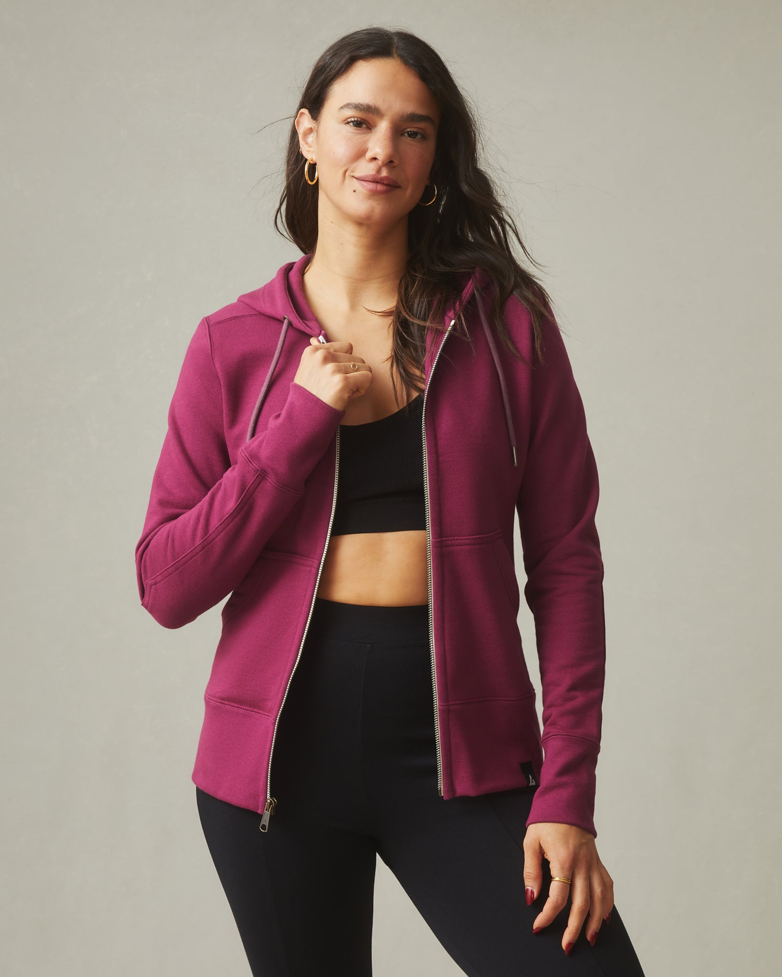 Scuba hoodie size 6, not sure if I should size down to a 4. Thoughts? : r/ lululemon